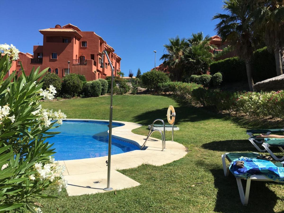Luxury 2-Bedrooms & Bathrooms Estepona Apartment Экстерьер фото